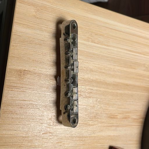 image of Gibson SG bridge