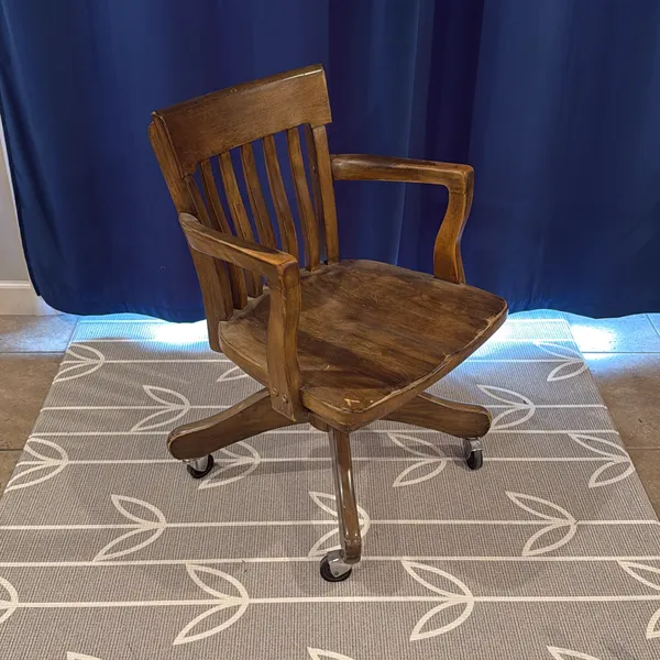 image of Hugh Grant's Chair from HERETIC